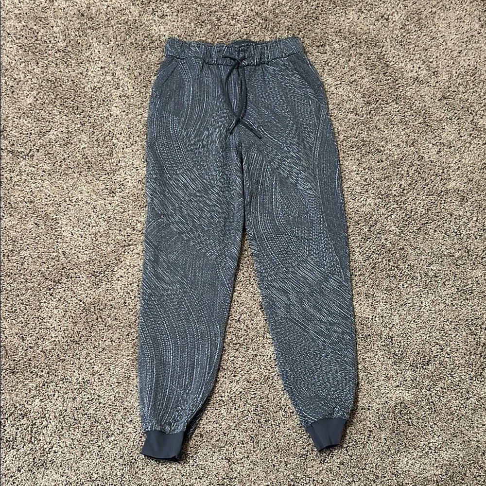 Women’s gray and white Lululemon Joggers